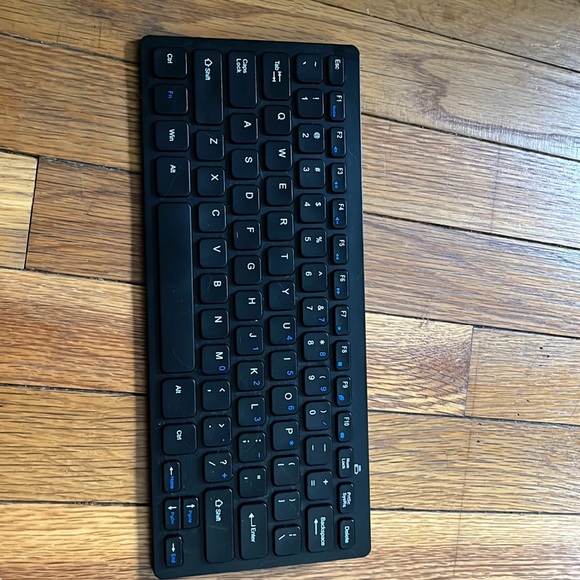 wireless keyboard - Picture 1 of 4